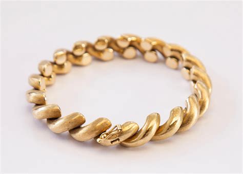 14 Karat Yellow Gold Ladies Macaroni San Marco Link Bracelet Italy For 14 Karat Yellow Gold Ladies Macaroni San Marco Link Bracelet Italy For