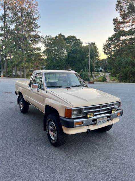 1988 Toyota Pickup Pickup Brown 4Wd Automatic Short Bed Xtra Cab Vn67