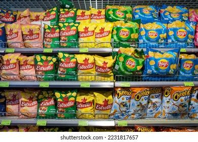 320 Cheetos Potato Chips Stock Photos Images Amp Photography Shutterstock 320 Cheetos Potato Chips Stock Photos Images Amp Photography Shutterstock
