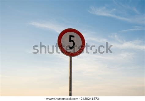4 Hundred 5 Mile Km Royalty Free Images Stock Photos Amp Pictures