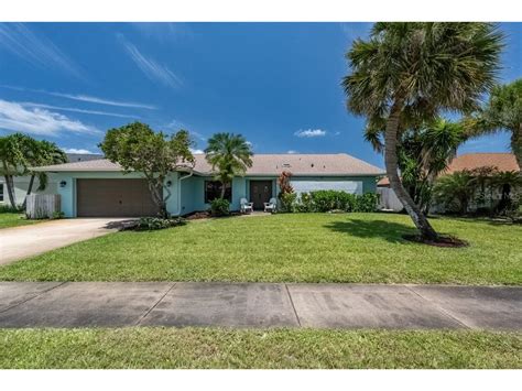 502 Bay Circle Indian Harbour Beach Fl 32937 Mls O6210850 Edina