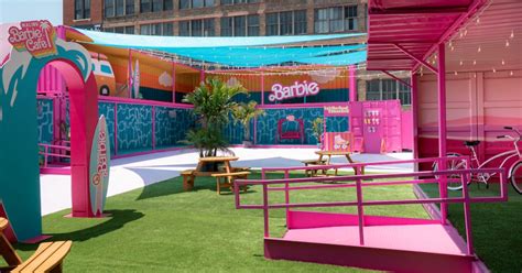 Chicago Amp 39 S Barbie Pop Up Restaurant Extended As Margot Robbie Movie