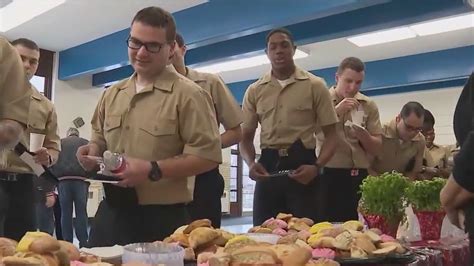 Chicago Area Volunteers Provide Christmas Cheer For Navy Recruits Away