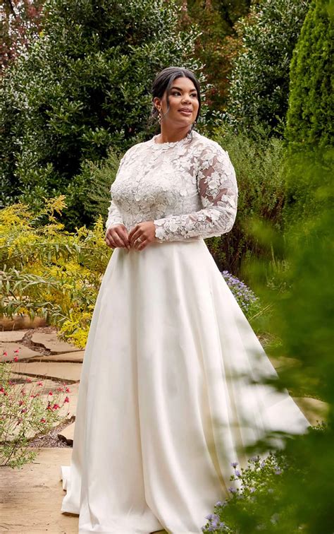 Coloured Plus Size Wedding Dresses 2023 Trends