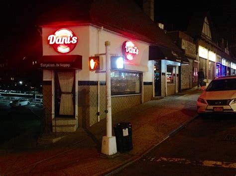 Dani's Pizza In Kew Gardens