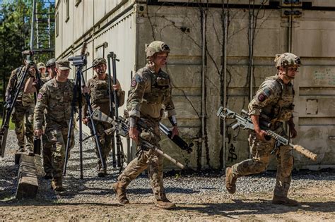 Dvids Images A Special Forces Soldier Assigned To 3Rd Special Group Airborne Zeros His M4 Image 1 Of 20