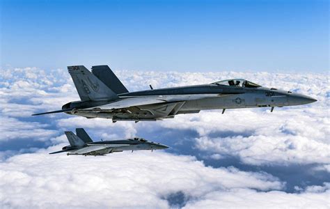 F A 18 Super Hornet E A 18 Growler