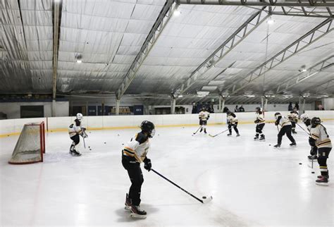 Hockey Association Attempting To Purchase Yakima Ice Rink Property