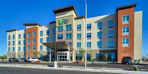 Hotels In Ridgecrest Ca Holiday Inn Express Suites Ridgecrest China Lake