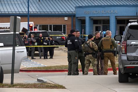 Iowa Students Community Recount Terror Of Perry High School Shooting Iowa Students Community Recount Terror Of Perry High School Shooting