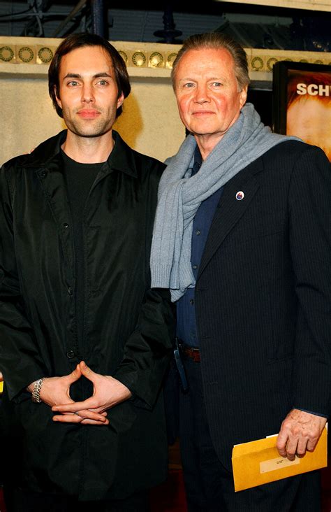 James Haven El Desconocido Hermano De Angelina Jolie Convertido En Su