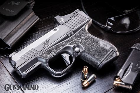 Kimber R7 Mako 9Mm Everyday Carry Pistol Full Review Guns And Ammo Kimber R7 Mako 9Mm Everyday Carry Pistol Full Review Guns And Ammo