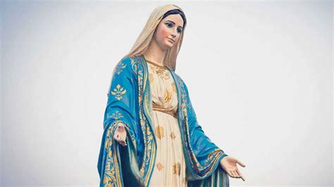La Virgen Maria: Unveiling Her Mystical Significance
