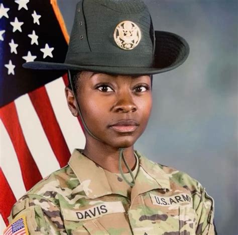 Meet Staff Sergeant Tiffany Davis Manual S National Guard Recruiter