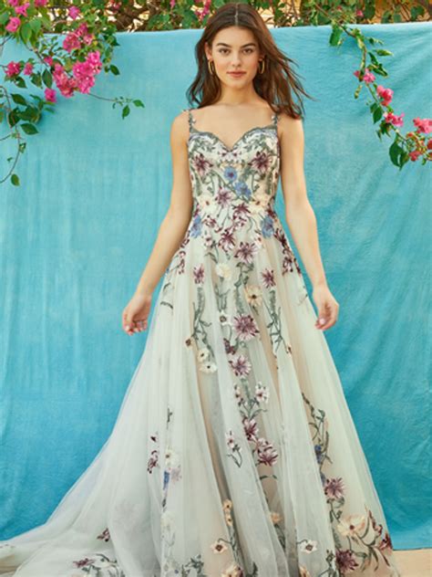 Non Traditional Wedding Dress: Unconventional Styles Explored