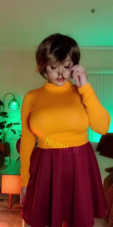 Numi's Sensual Nude Artistry Unveiled