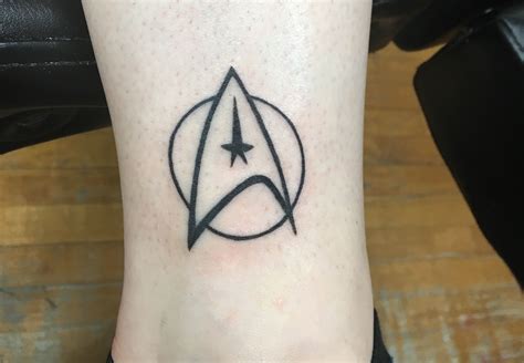 Pin By Mayan Audrey On Tatouage Star Trek Tattoo Star Tattoos Nerd