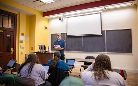 Unlock the Secrets of the Mind with a Psychology Minor