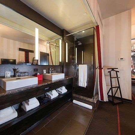 Sanctuary Hotel New York 2 Star Hotel With A Minimum Price 100Us