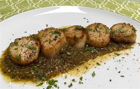 Seared Sea Scallops With Charred Salsa Verde Julia Eats