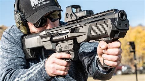 Smith Wesson M P 12 Thrusts S W Into Self Defense Shotgun Market
