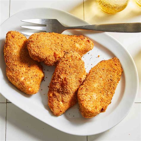 Supreme Crunch Breaded Chicken Breast 5 Oz Maple Leaf Healthcare Hospitality Supreme Crunch Breaded Chicken Breast 5 Oz Maple Leaf Healthcare Hospitality
