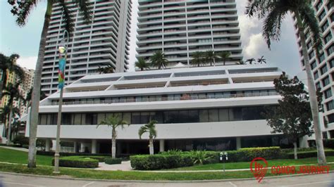 The Plaza Of The Palm Beaches Condo Complexes