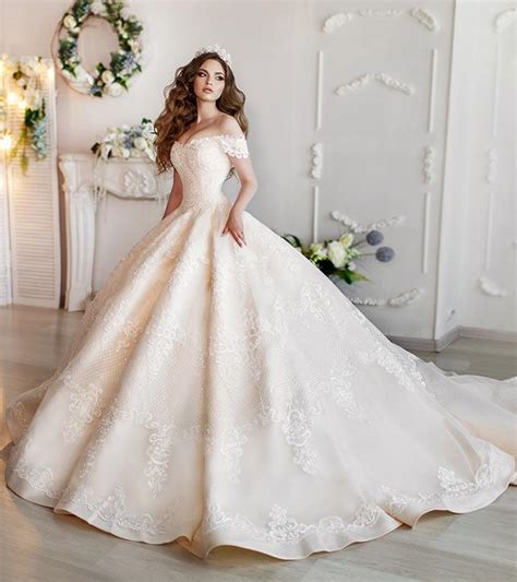 Top Prettiest Wedding Dresses Revealed 2023
