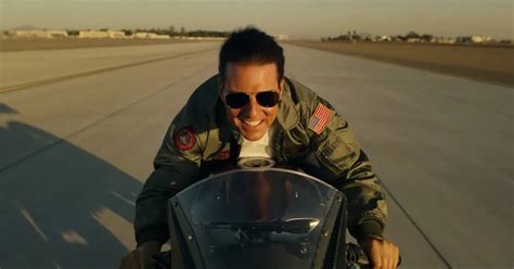 Top Gun 2 What Has Maverick Been Doing All This Time Den Of Geek