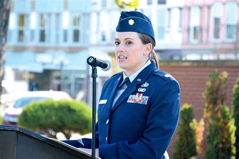 Veteran S View Air Force Major Speaks At Local Ceremony The Iola Register