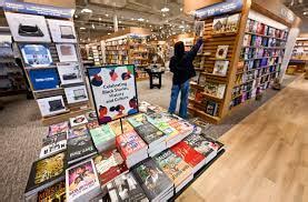 Visalia Welcomes New And Improved Barnes And Noble Back At The Sequoia Mall Redwood Gigantea