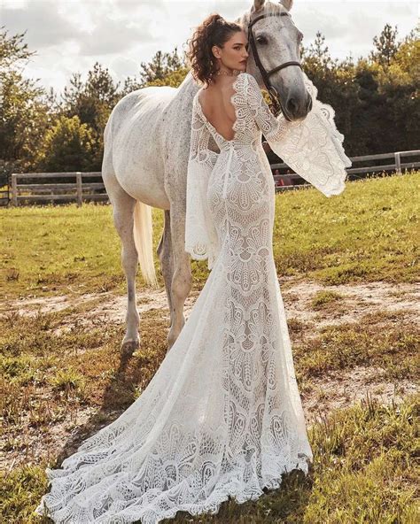 Western Wedding Dresses: Stunning Styles for Every Rustic Bride